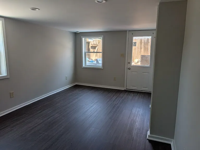 728 E Main St #4 — Photo 6