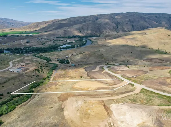 3 Margarets Way, Horseshoe Bend, ID 83629