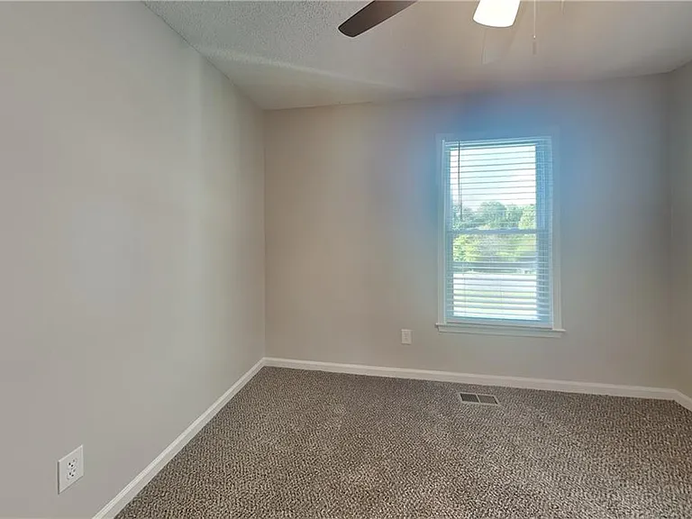 59 Wendy Way — Photo 12