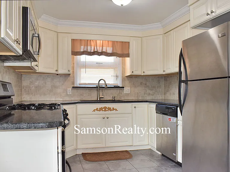 105 Homewood Ave — Photo 4