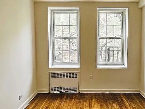 5th image of 36-20 Parsons Blvd #4E