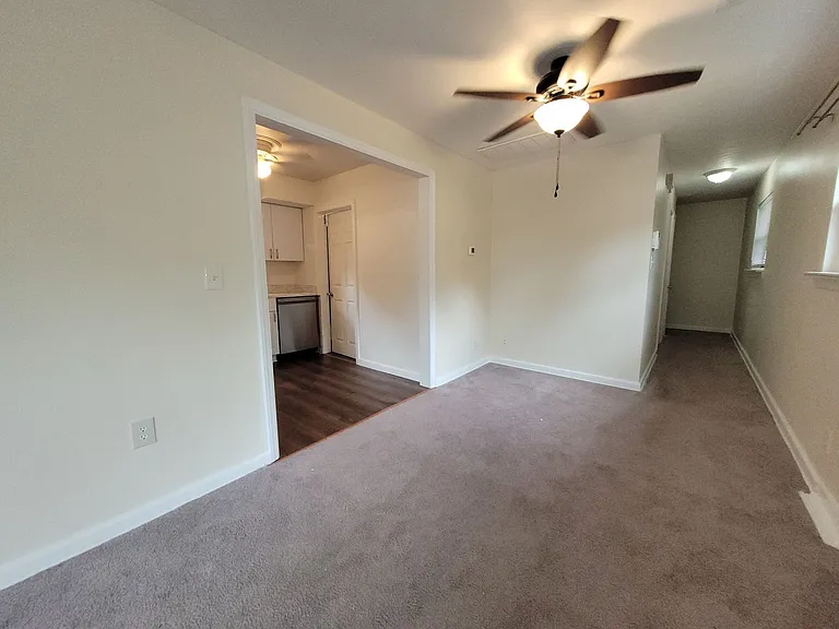 1012 Oaklawn Ave — Photo 7