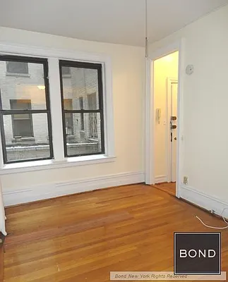 Rented by Bond New York | media 17