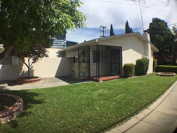 2nd image of 792 Concord Ave
