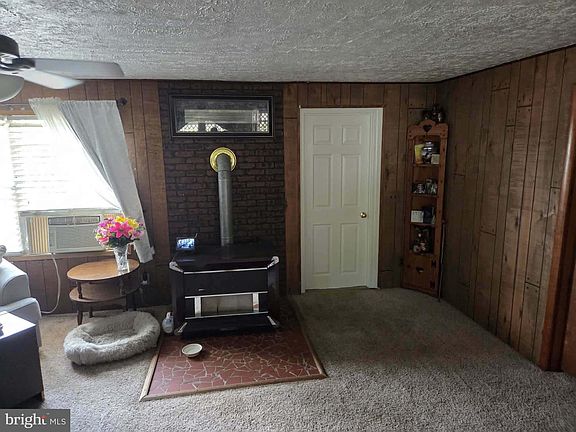 5th image of 702 Dollar Ln
