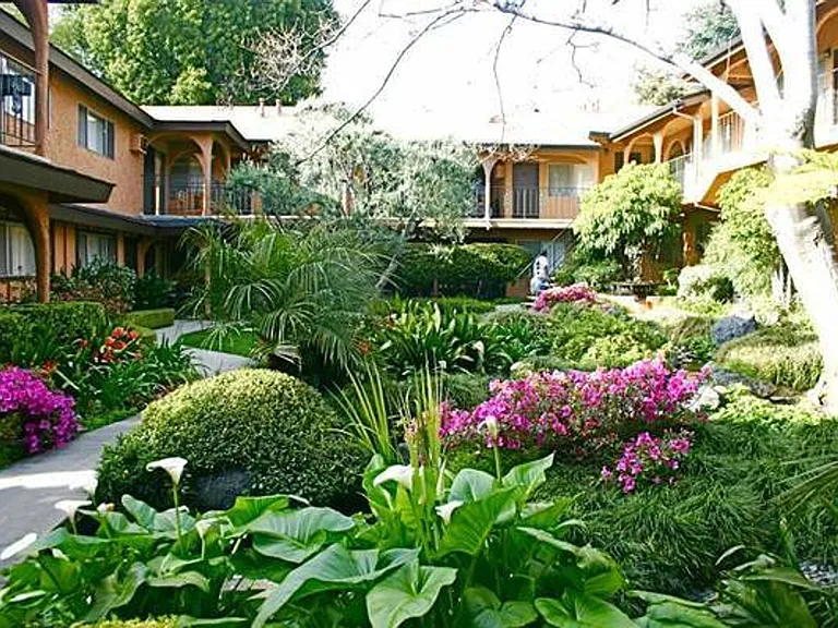 096 - Villa Las Flores — Photo 1