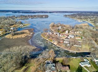 25811 W Andrew Ct, Ingleside, IL 60041