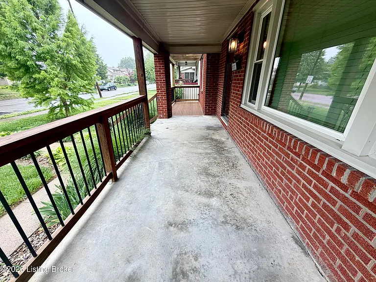 2219 Woodbourne Ave — Photo 15