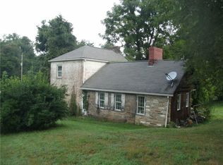 102 Cherry Tree Rd, Grindstone, PA 15442