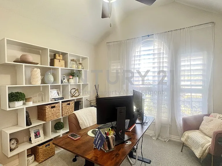 10613 Tallahassee Dr — Photo 2