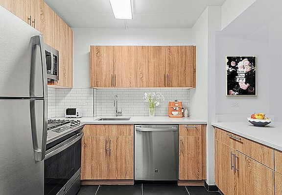 4th image of 200 E 87th St APT 12A