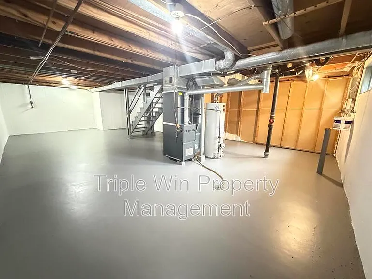 2450 Jenkee Dr — Photo 25