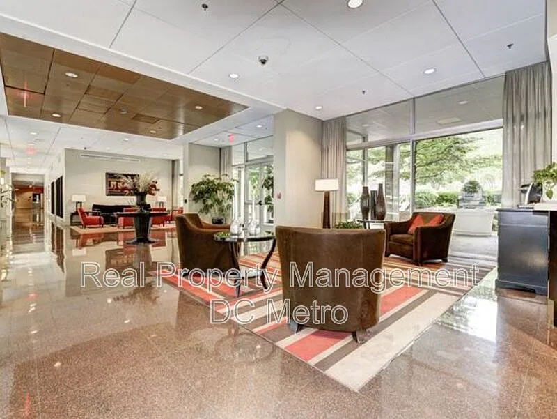 Studio, 1.0 bath, 600 sqft, $1,700 — Photo 3
