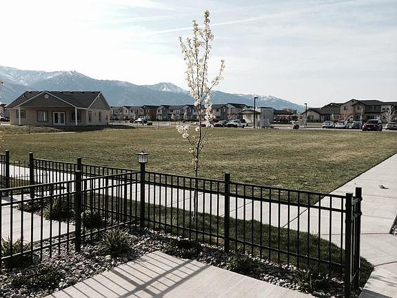 Front patio, courtyard