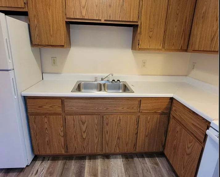 542 E Bronson Rd — Photo 12