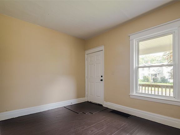 4th image of 379-381 Flint St