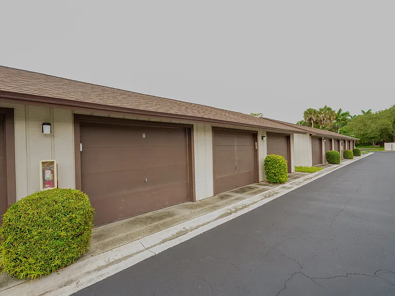 600 Misty Pines Cir #106 — Photo 21