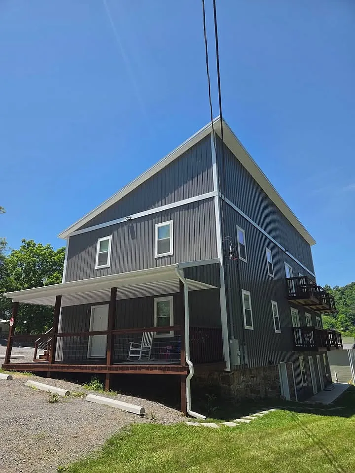 6 Pratt St — Photo 1