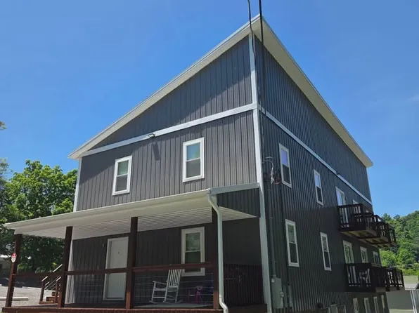 6 Pratt St, Berkeley Springs, WV 25411