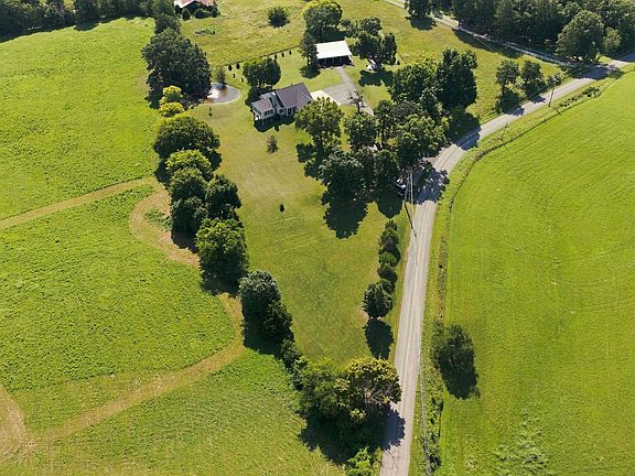 3rd image of 1160 Fleet Town Rd