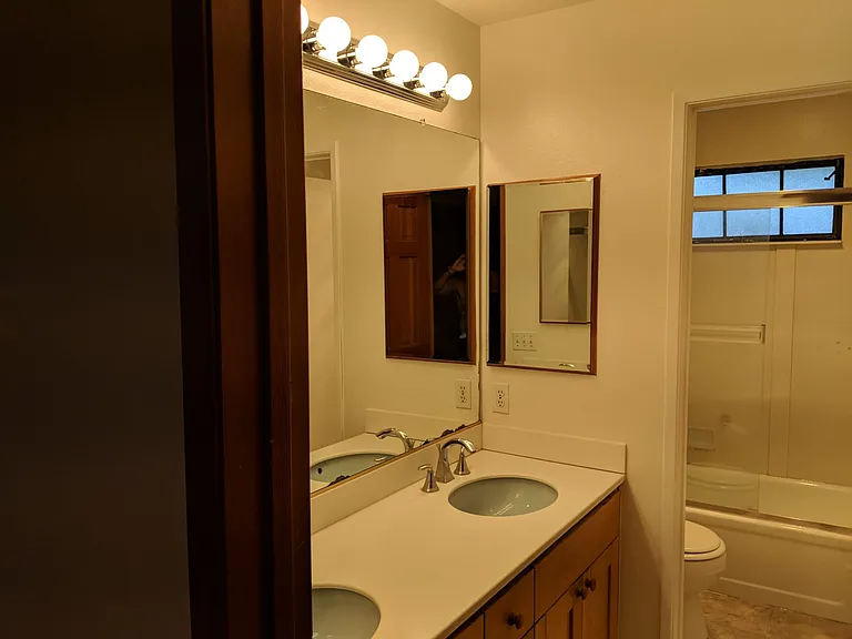 Double sink bathroom