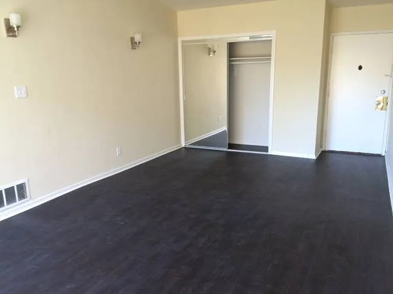 1326 N Flores Street — Photo 9