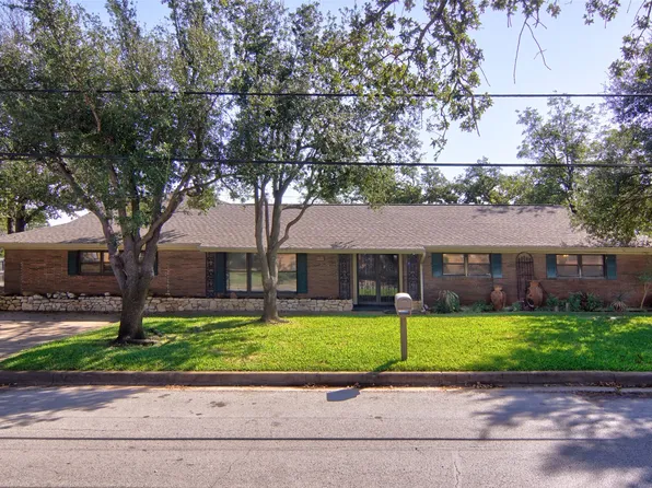 904 NW 7th Ave, Mineral Wells, TX 76067