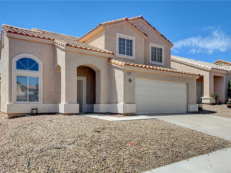 9317 Mountain Cliffs Ave — Photo 3