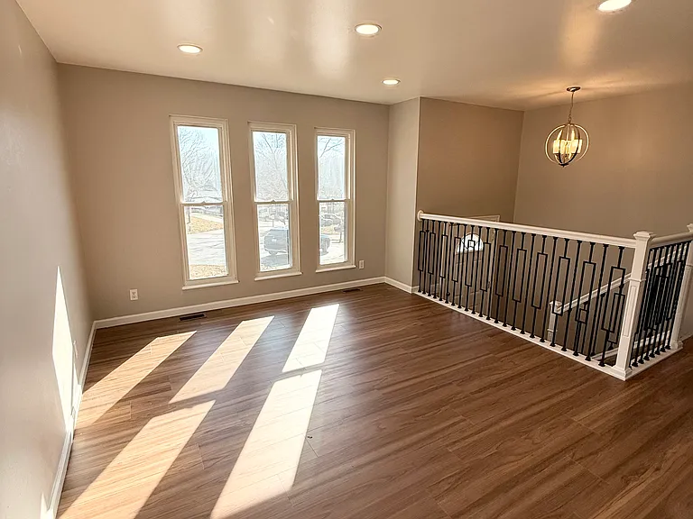 4585 Charter Dr — Photo 3