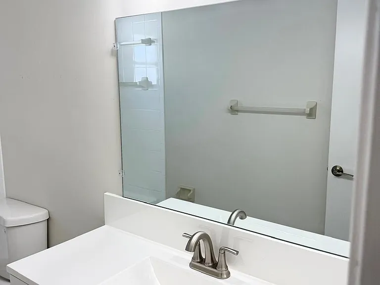 699 NW Riverside Dr — Photo 18