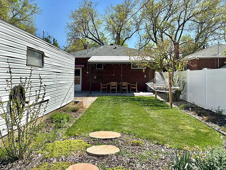 631 E Downington Ave — Photo 32