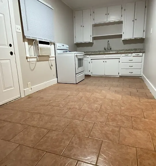 573 W Gleason St #B — Photo 8