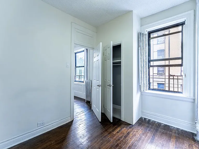 524 W 169th St #23 — Photo 4