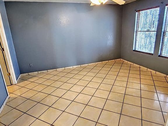 5th image of 5512 S Monrovia Ave