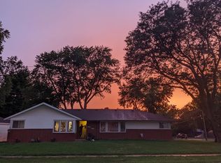 4026 72nd St, Urbandale, IA 50322