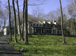 31 Beech Rd, New Canaan, CT 06840