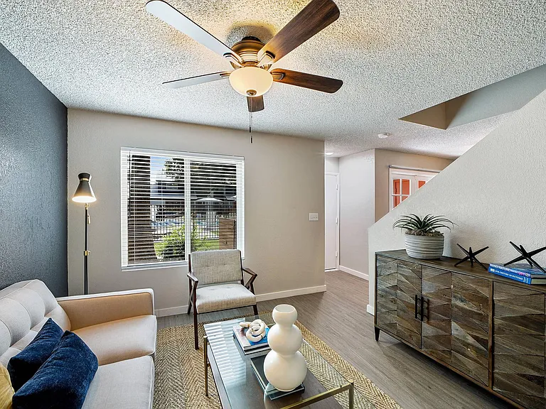 Sunrise in Chandler Apartments — Photo 22