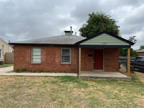 228 E Kittyhawk Dr, Midwest City, OK 73110