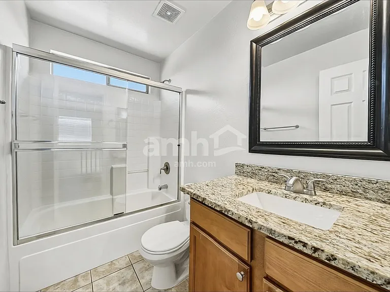 11353 W Buchanan St — Photo 16