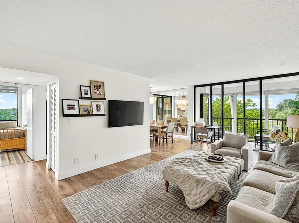 6797 Willow Wood Drive #6054, Boca Raton, FL 33434