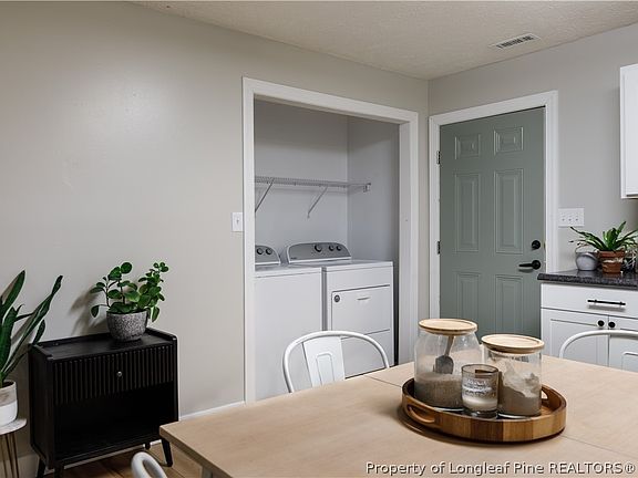 5th image of 207 Waddell Dr