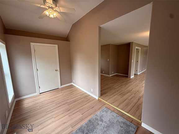 3rd image of 207 Harris St