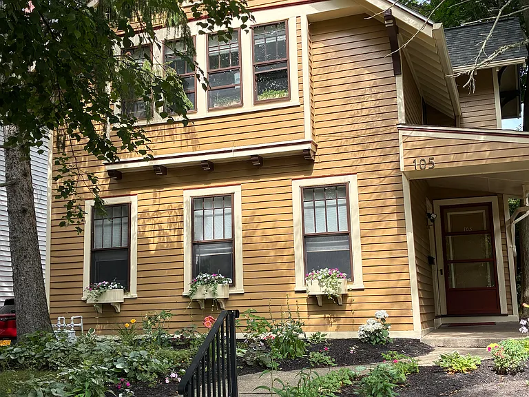 Ashland Ave — Photo 1
