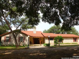 98 Arrowhead Ln, Boerne, TX 78006
