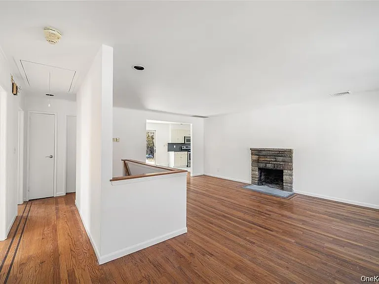 24 Elderberry Rd — Photo 3