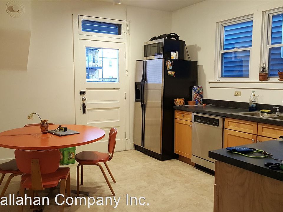 1st image of 716 W 17th Pl Floor 1