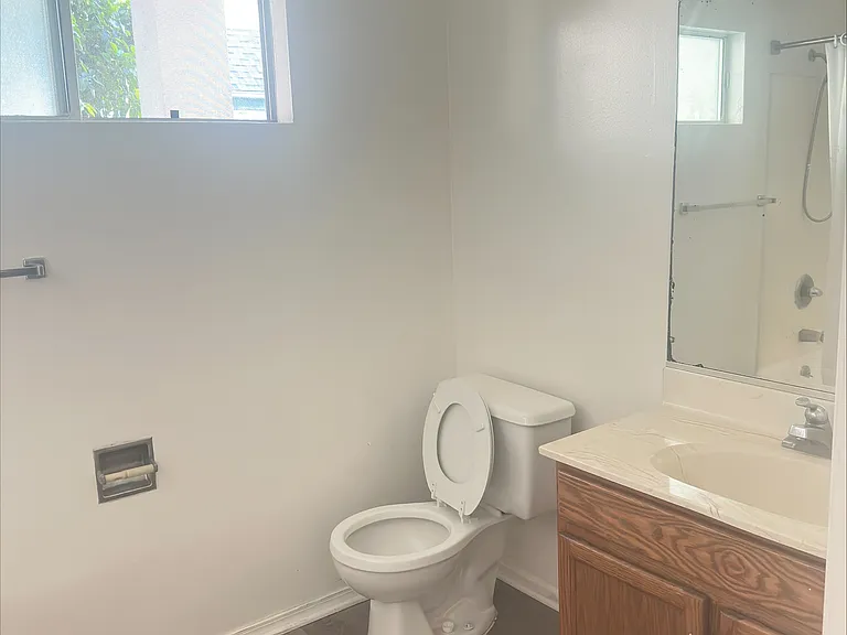 832 S Lake St #102 — Photo 7