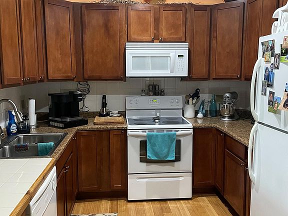 4th image of 351 W Main St APT 11