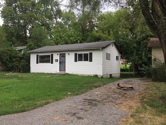 3rd image of 10308 Duke Dr