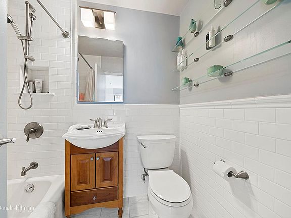 5th image of 180 W End Ave #16HJ